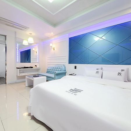 Dome Hotel Gwangju Metropolitan City Екстериор снимка