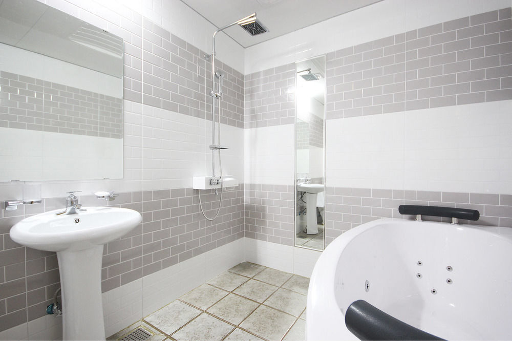 Dome Hotel Gwangju Metropolitan City Екстериор снимка
